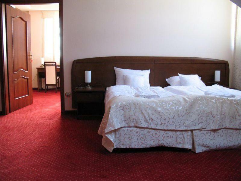 Hotel Rytwiany Eksteriør bilde